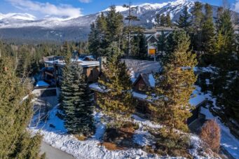 3561 Falcon Crescent